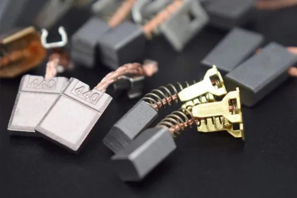 مشاكل فرشاة الكربون التي تحتاج إلى الاهتمام في صيانة المحرك